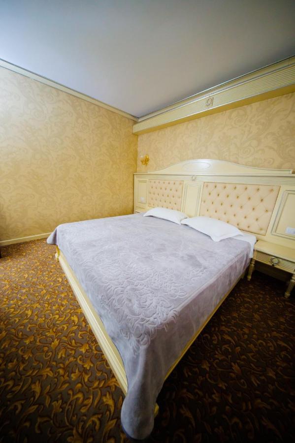 Cazare Plopii Fara Sot Iasi Ngoại thất bức ảnh